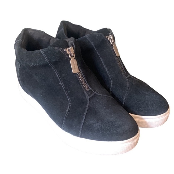 Blondo Glenda Black Suede Platform Front Zip Waterproof Sneaker Size 7M - Picture 2 of 10